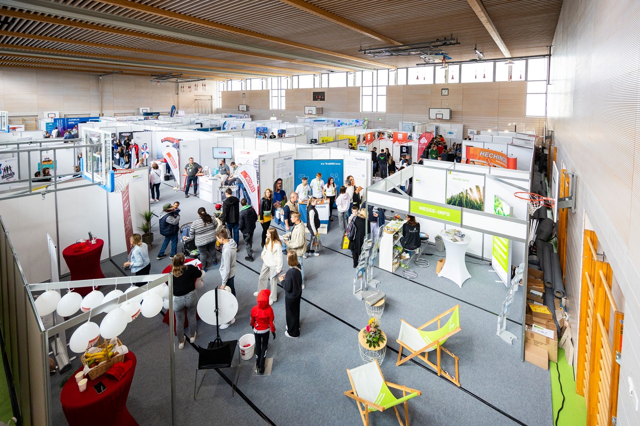 Besucher der Ausbildungsmesse 2024